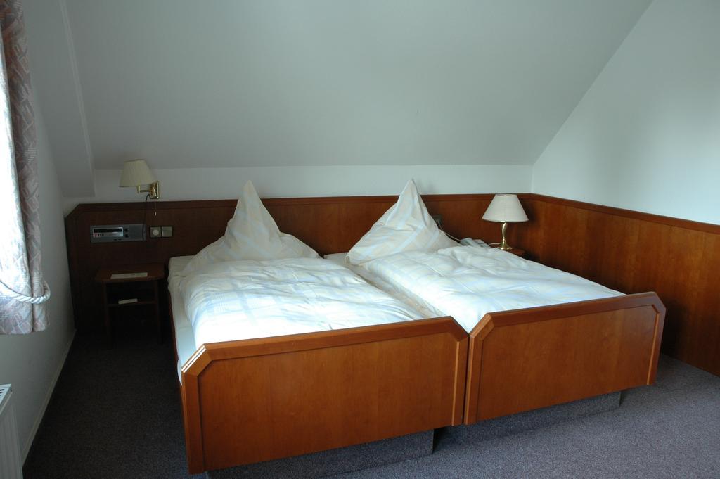 Hotel Heyder Burscheid Kültér fotó
