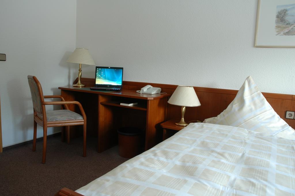 Hotel Heyder Burscheid Kültér fotó